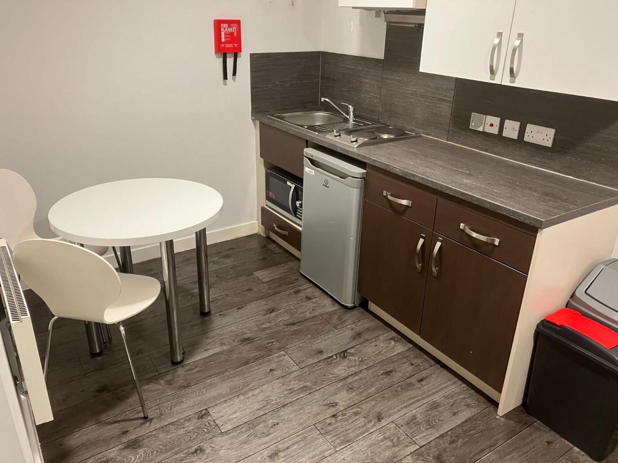 Student Roost Corner House In Apartment