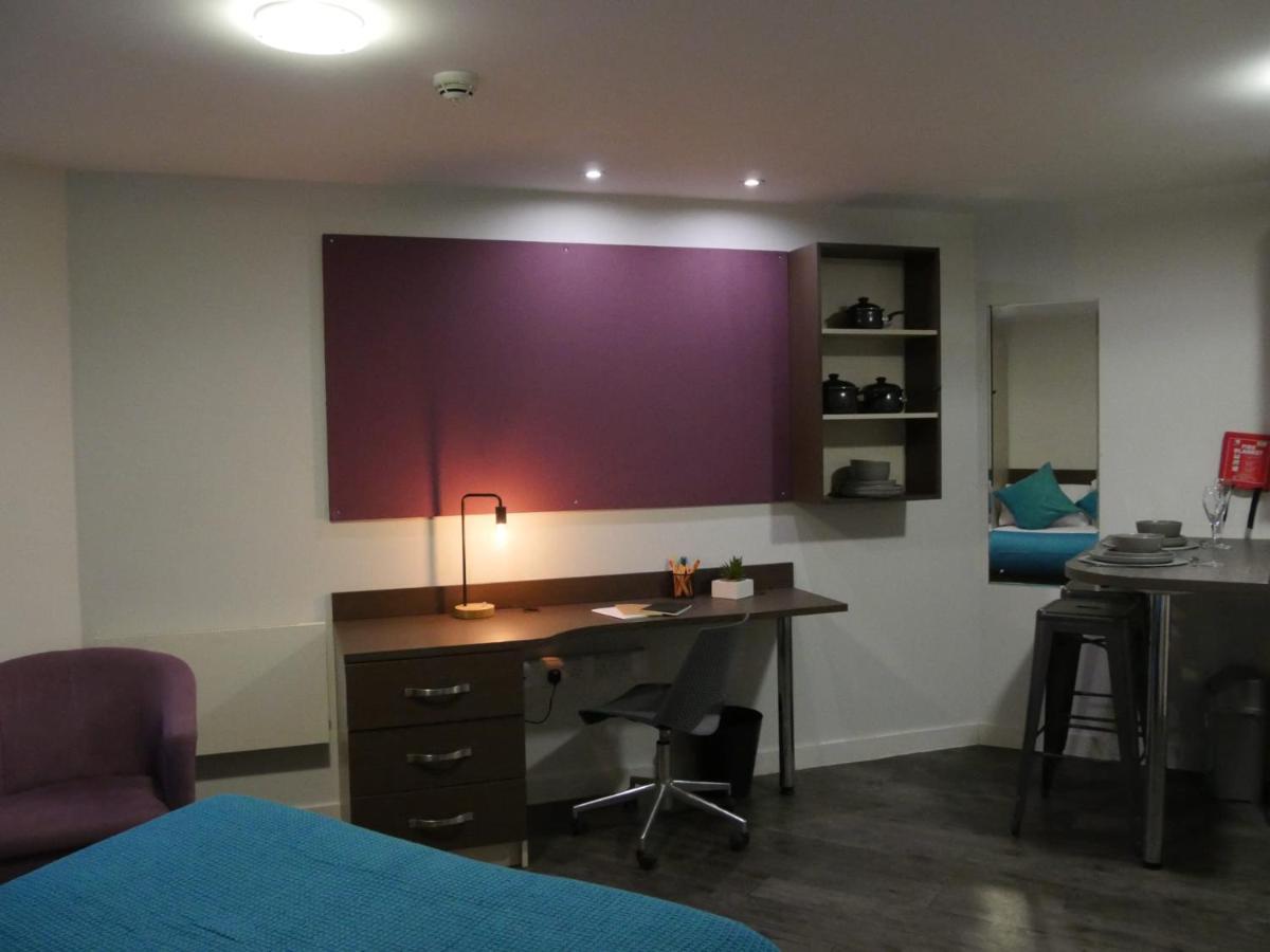 Student Roost Corner House In * Sheffield