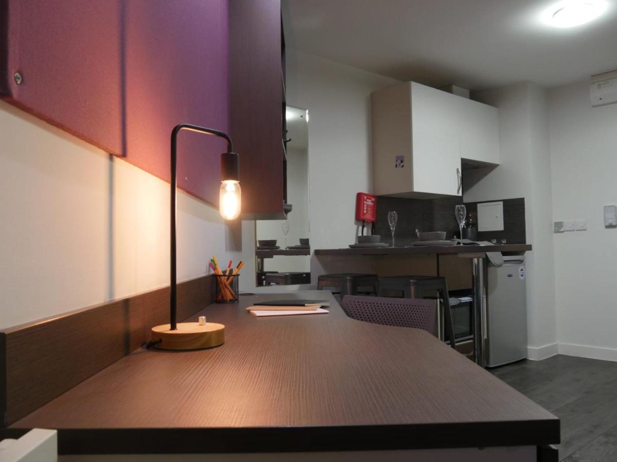 Student Roost Corner House In Sheffield